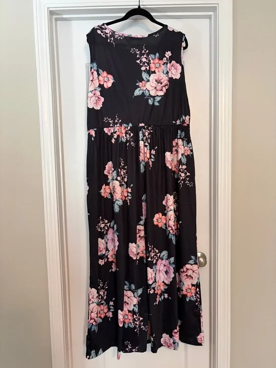 Sleeveless Black Maxi Dress with Pink Floral Print - Picture 4 of 4